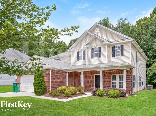 13017 Blaze Manor Ln, Charlotte, NC 28215