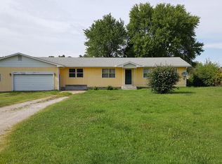 104 N School St, Goodman, MO 64843