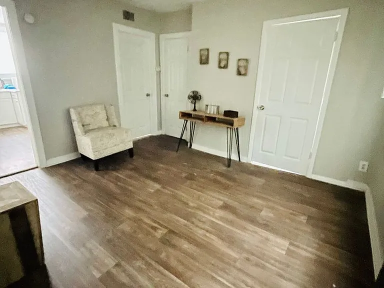 3305 N Laura St — Photo 16