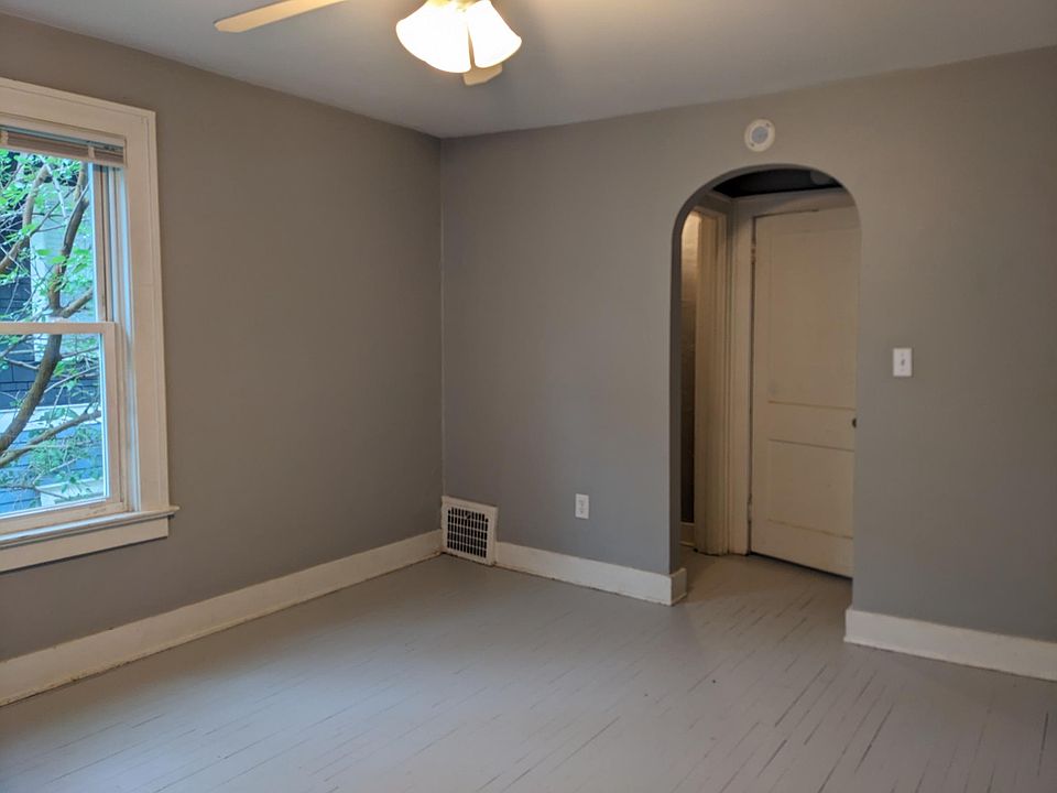 1st image of 726 Lockwood St NE #1-2