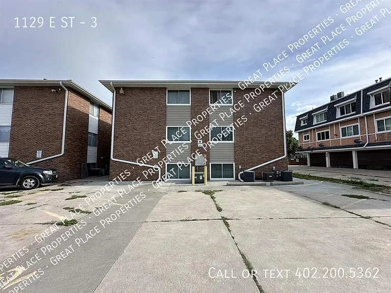 1129 E St #3 — Photo 5