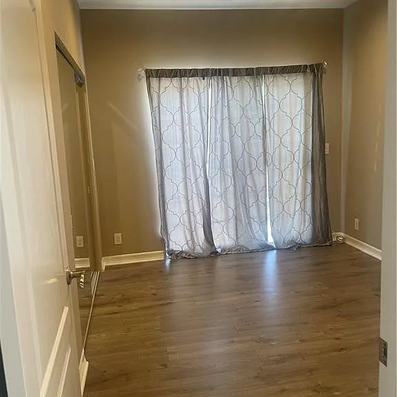 2256 Montrose Ave #1 — Photo 20