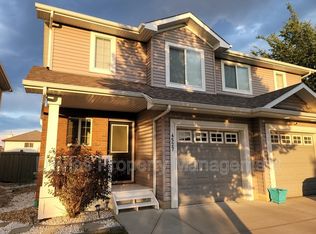 4527 212a St NW, Edmonton, AB T6M0G8