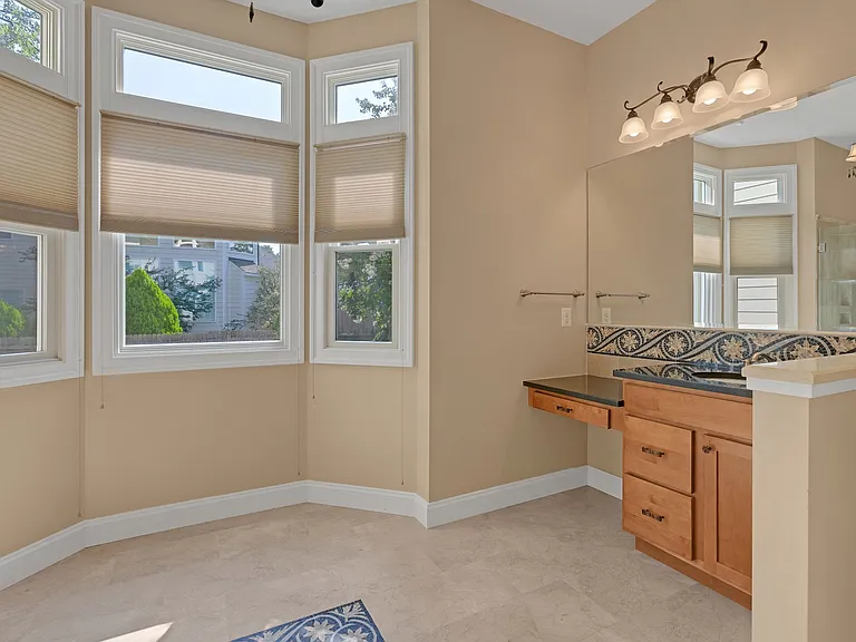 7607 Newmarket Dr — Photo 20