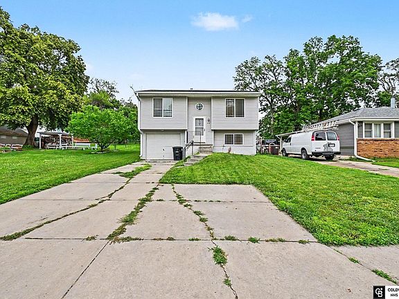 3rd image of 5817 S 51st St