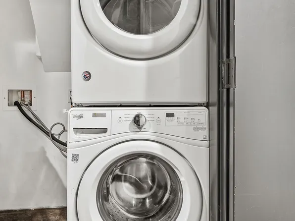 352 Weirfield Street image 5 of 7