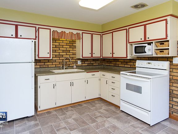 Kitchen Includes Appliances