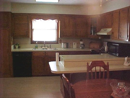 2nd image of 2568 Brentwood Cir