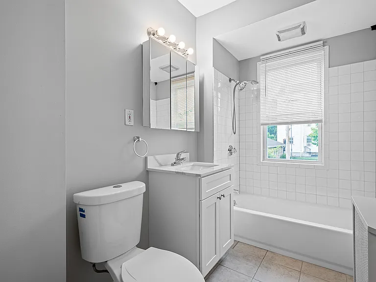 51 King Philip Rd #1 — Photo 12