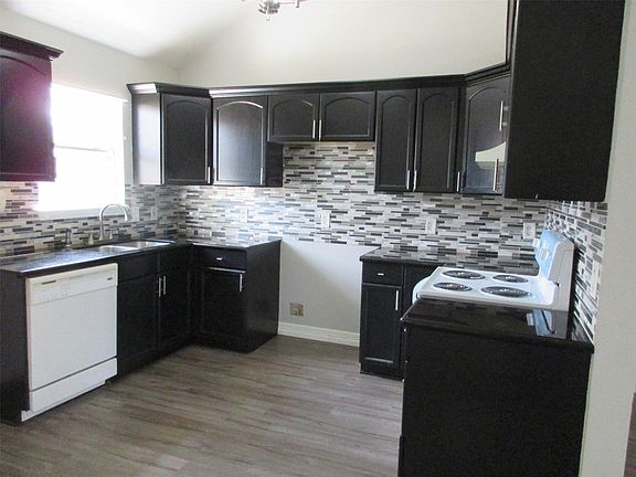 5th image of 20995 Yukon Dr