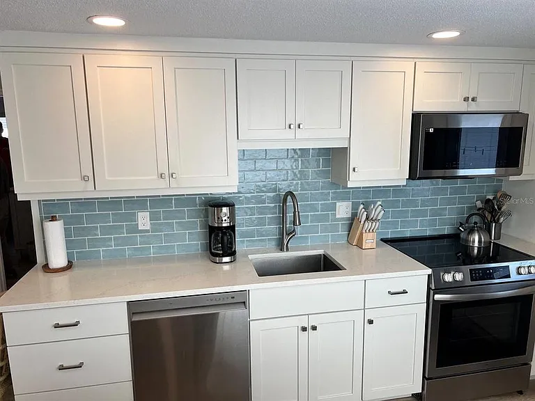 6020 Midnight Pass Rd #45 — Photo 4
