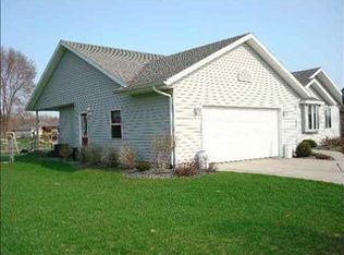 114 Schneider St, Pardeeville, WI 53954