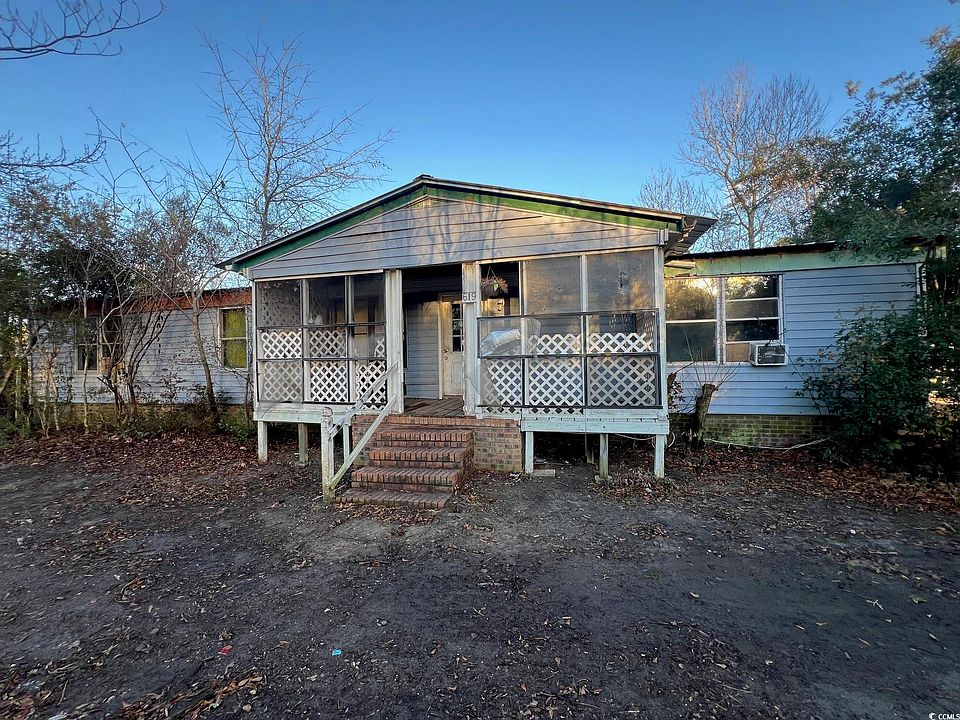 2nd image of 619 Reef Rd.