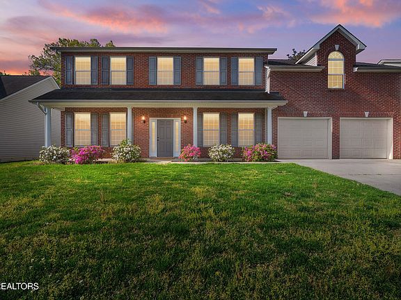 3rd image of 7625 Misty View Ln