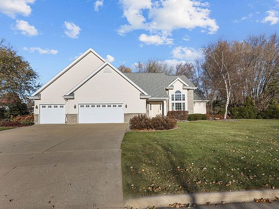2nd image of 1412 Parkview Dr
