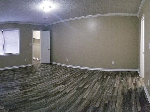 3rd image of 4302 Chalet Cir NW