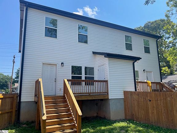 3rd image of 705 W Parker Rd