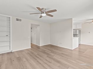 365 N Saturmino Dr APT 3, Palm Springs, CA 92262