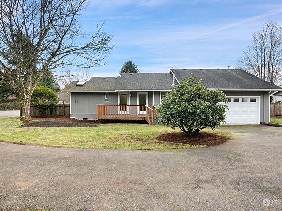 2nd image of 3628 Rainbow Lane SE