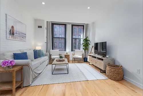 346 Congress St #209 Photo 1
