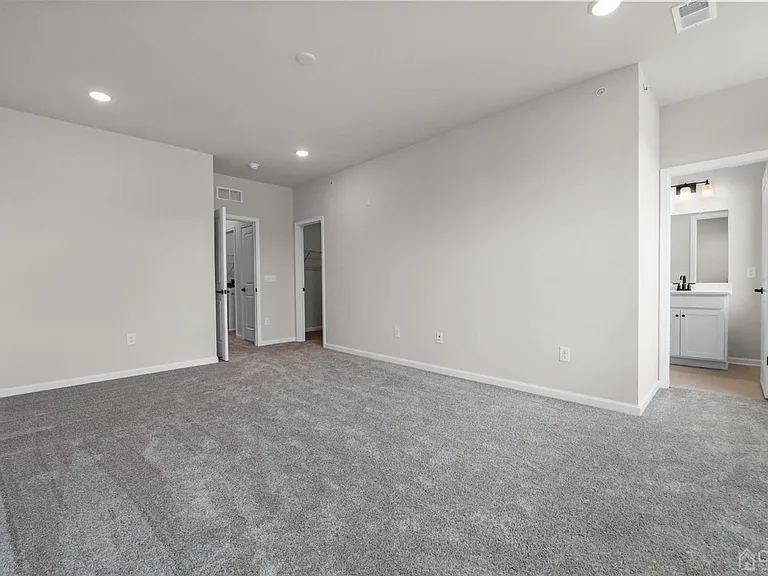 206 Lyla Ln — Photo 17