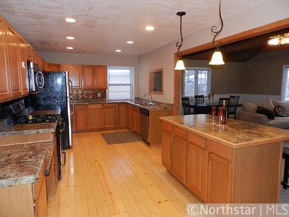 4th image of 2674 2nd St N