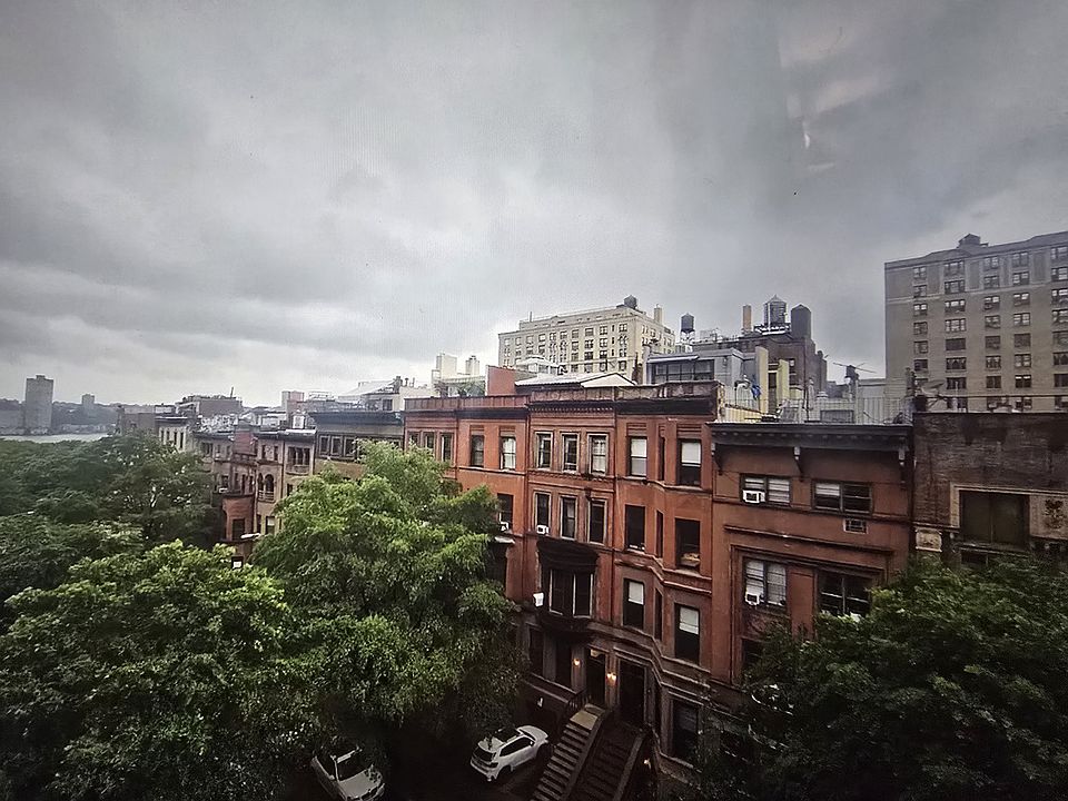 1st image of 304 W 76th St APT 5A