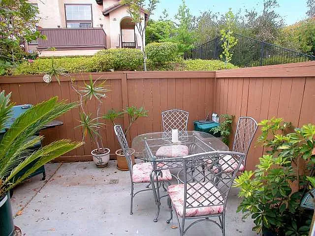 3 bed, 2.5 bath, 1620 sqft, $4,850 — Photo 2