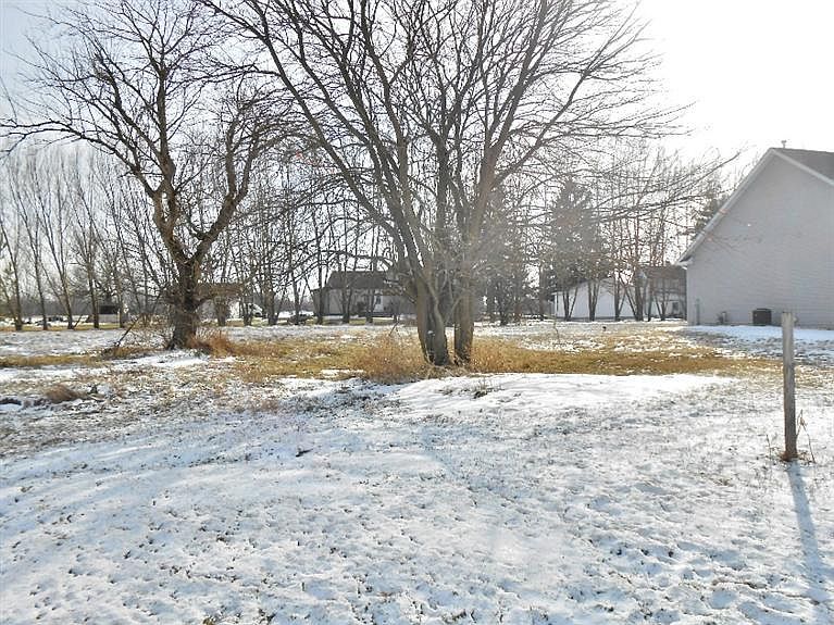 1st image of 282 Apple Grove Ln