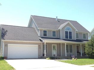 4002 Marigold Dr, Ames, IA 50014