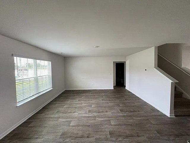 1153 Fowler Dr — Photo 5