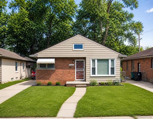 23830 Morton St, Oak Park, MI 48237