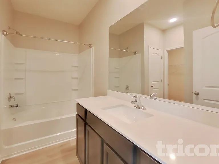 2818 Buzz St — Photo 11