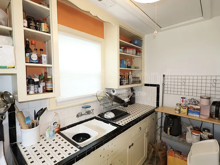 904 Maple Ave — Photo 10