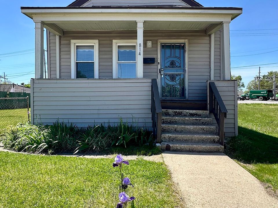 1st image of 814 Summer St