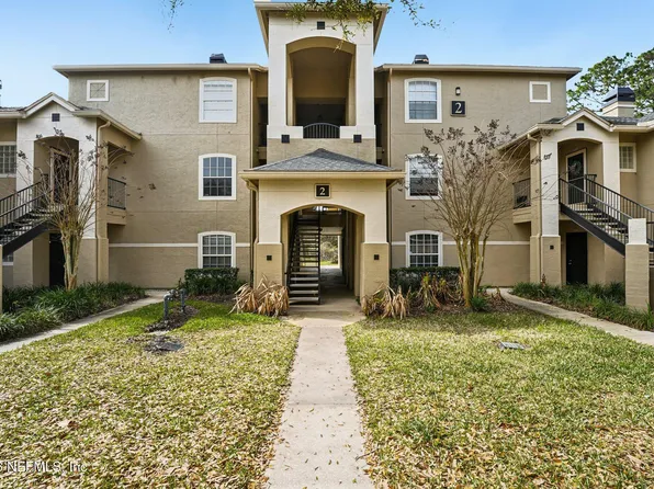 1701 THE GREENS Way #212, Jacksonville Beach, FL 32250