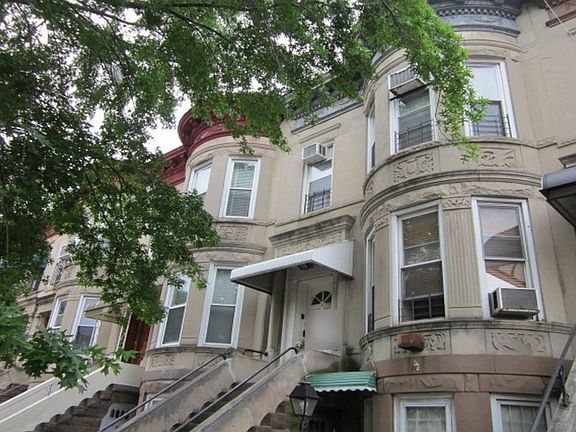 2nd image of 4706 Fort Hamilton Pkwy