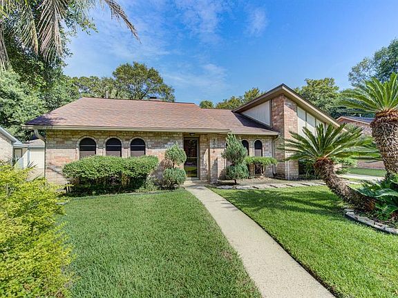 2nd image of 3006 Brookdale Dr