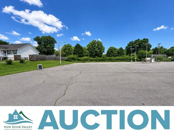Roanoke Rd, Shawsville, VA 24162