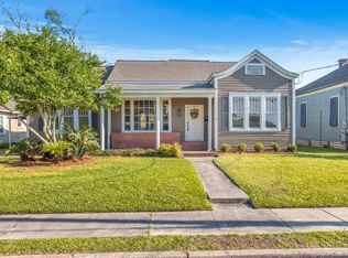 621 Iris St, Lake Charles, LA 70601