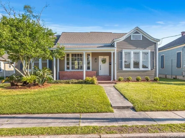 621 Iris St, Lake Charles, LA 70601