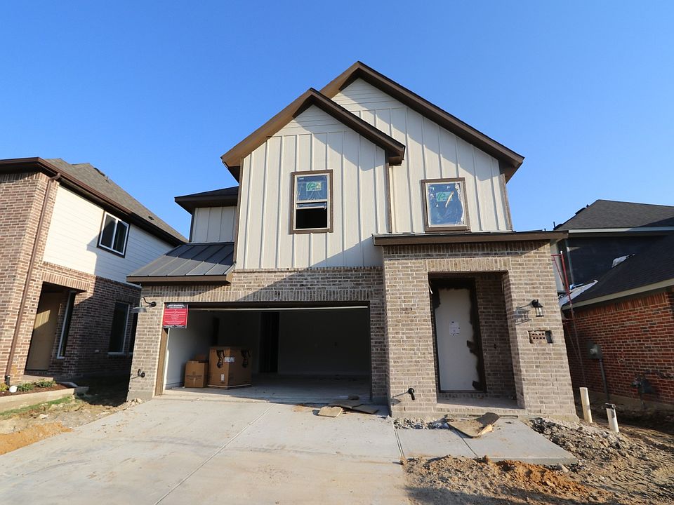 1st image of 1038 Saffron Dr