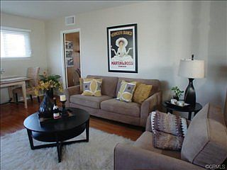 3rd image of 10928 Pounds Ave