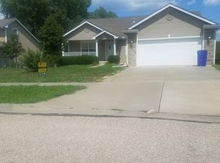1403 Spring Hill Dr, Junction City, KS 66441