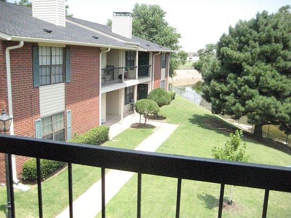 4th image of 4400 Hemingway Dr APT 234