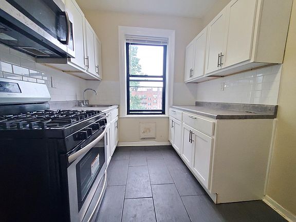 2nd image of 93 Fairview Ave APT E6