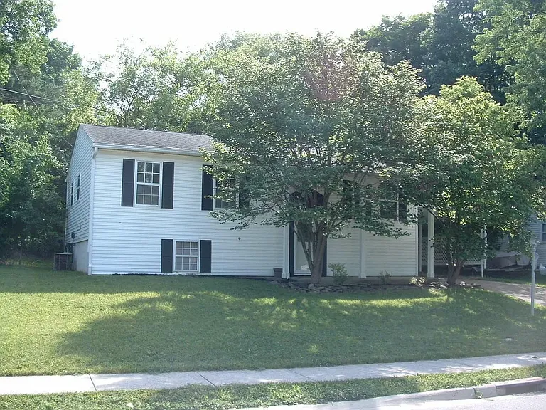 38 Westview Dr — Photo 15