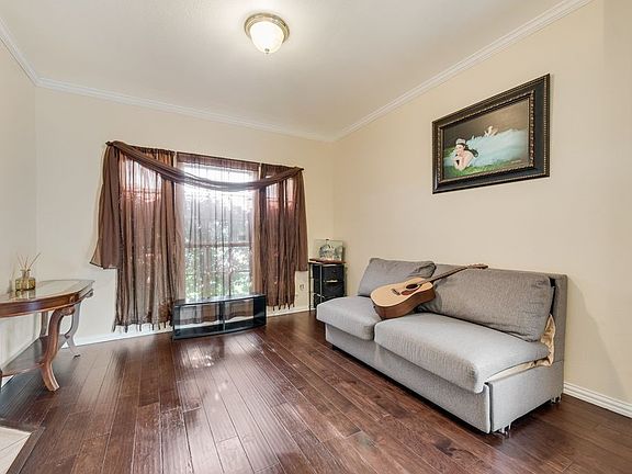 5th image of 5715 Creekhollow Dr