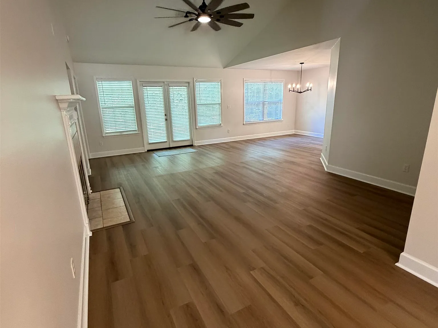 3 bed, 2.0 bath, 1652 sqft, $2,850 — Photo 4