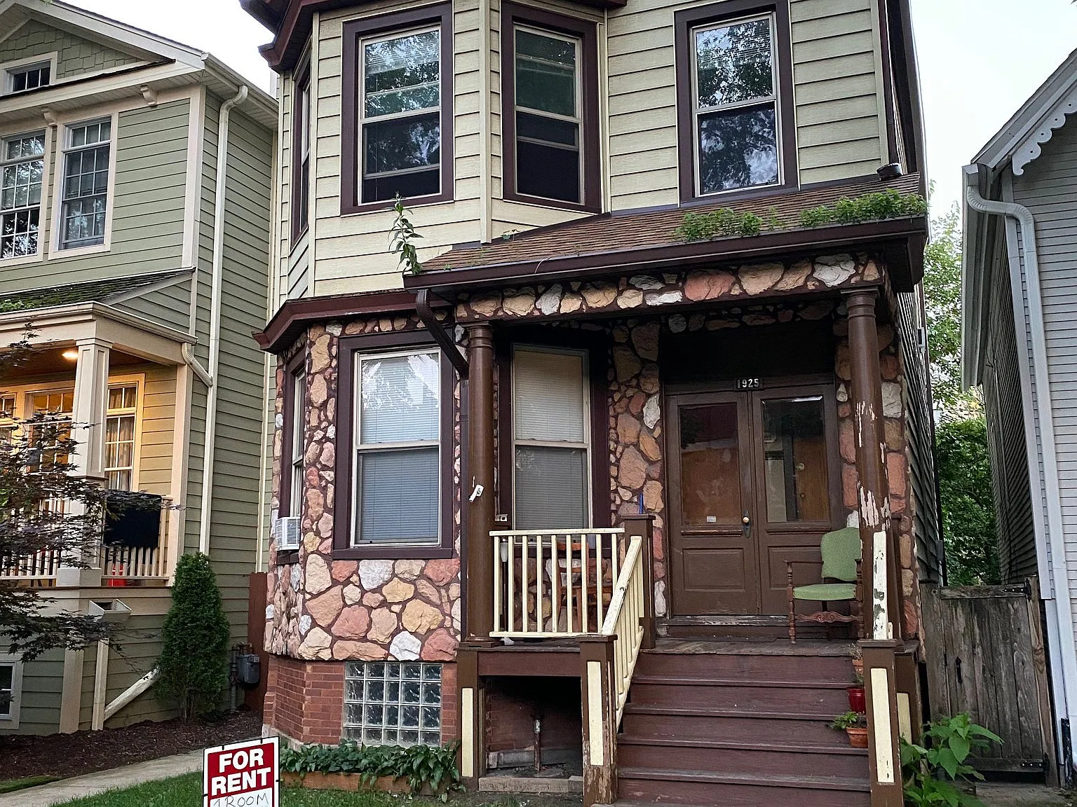 4 bed, 1500 sqft, $950 — Photo 1